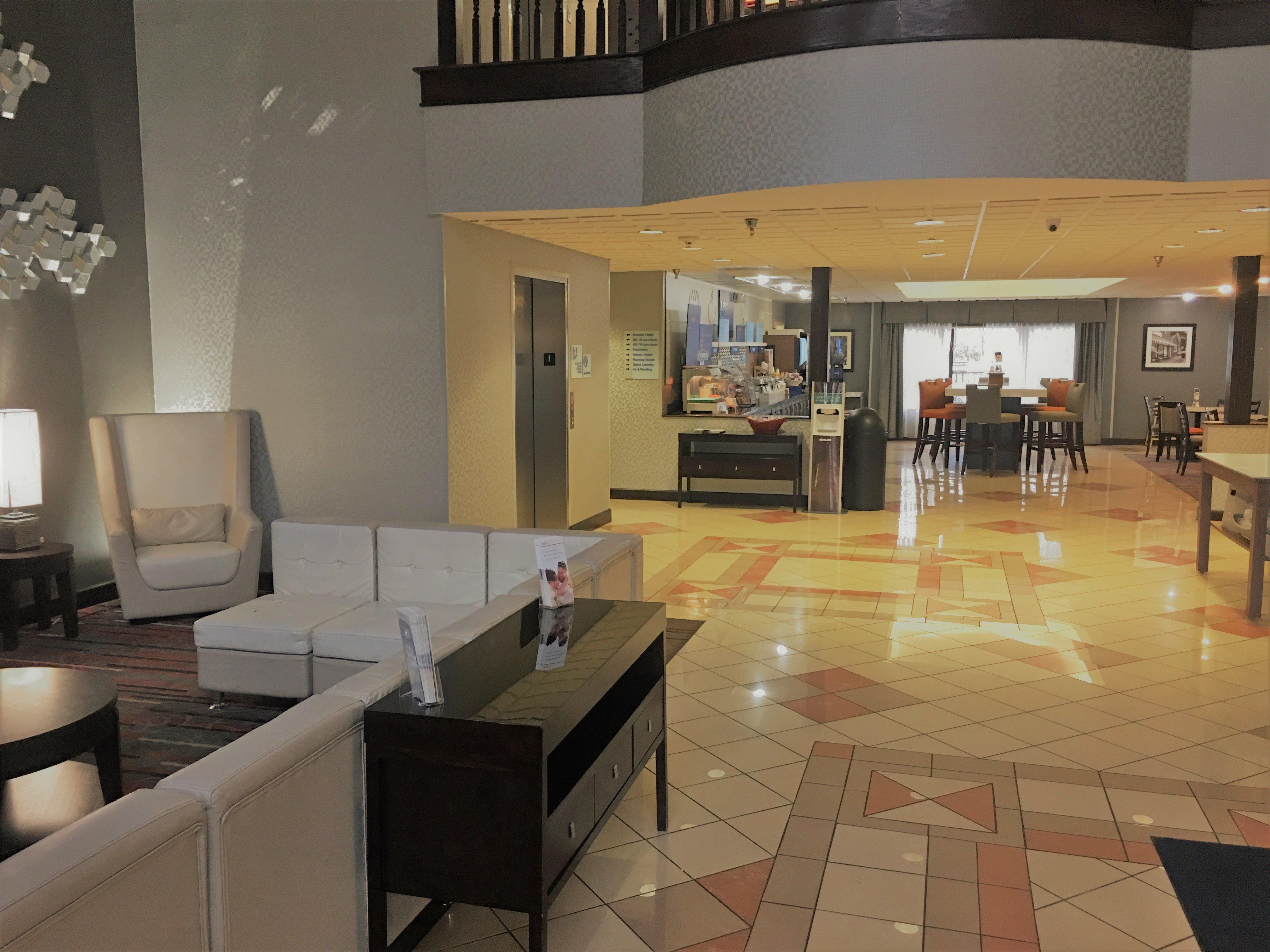 Holiday Inn Express Hotel & Suites Laurinburg By Ihg Exterior foto