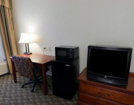 Holiday Inn Express Hotel & Suites Laurinburg By Ihg Exterior foto
